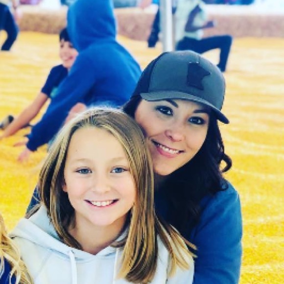 Meet your Posher, Krista - Picture 1 of 1